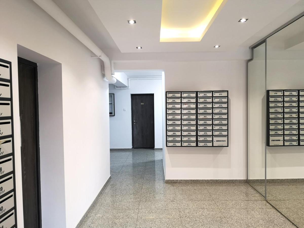 Lazo Two Room- Luxury Apartment Bukarest Kültér fotó