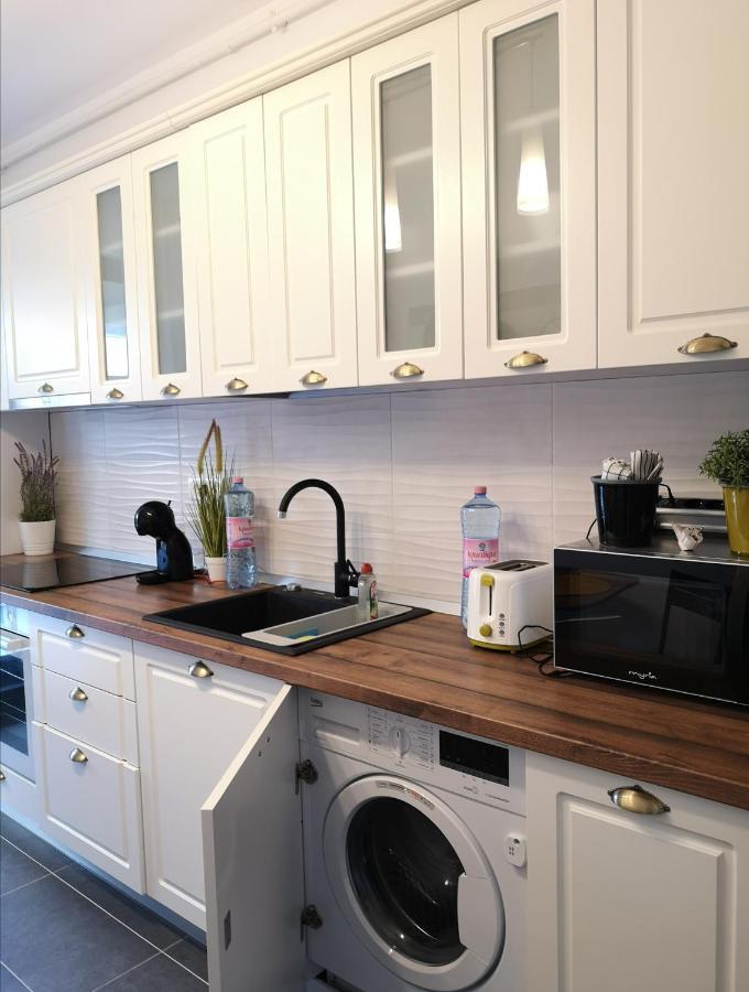 Lazo Two Room- Luxury Apartment Bukarest Kültér fotó