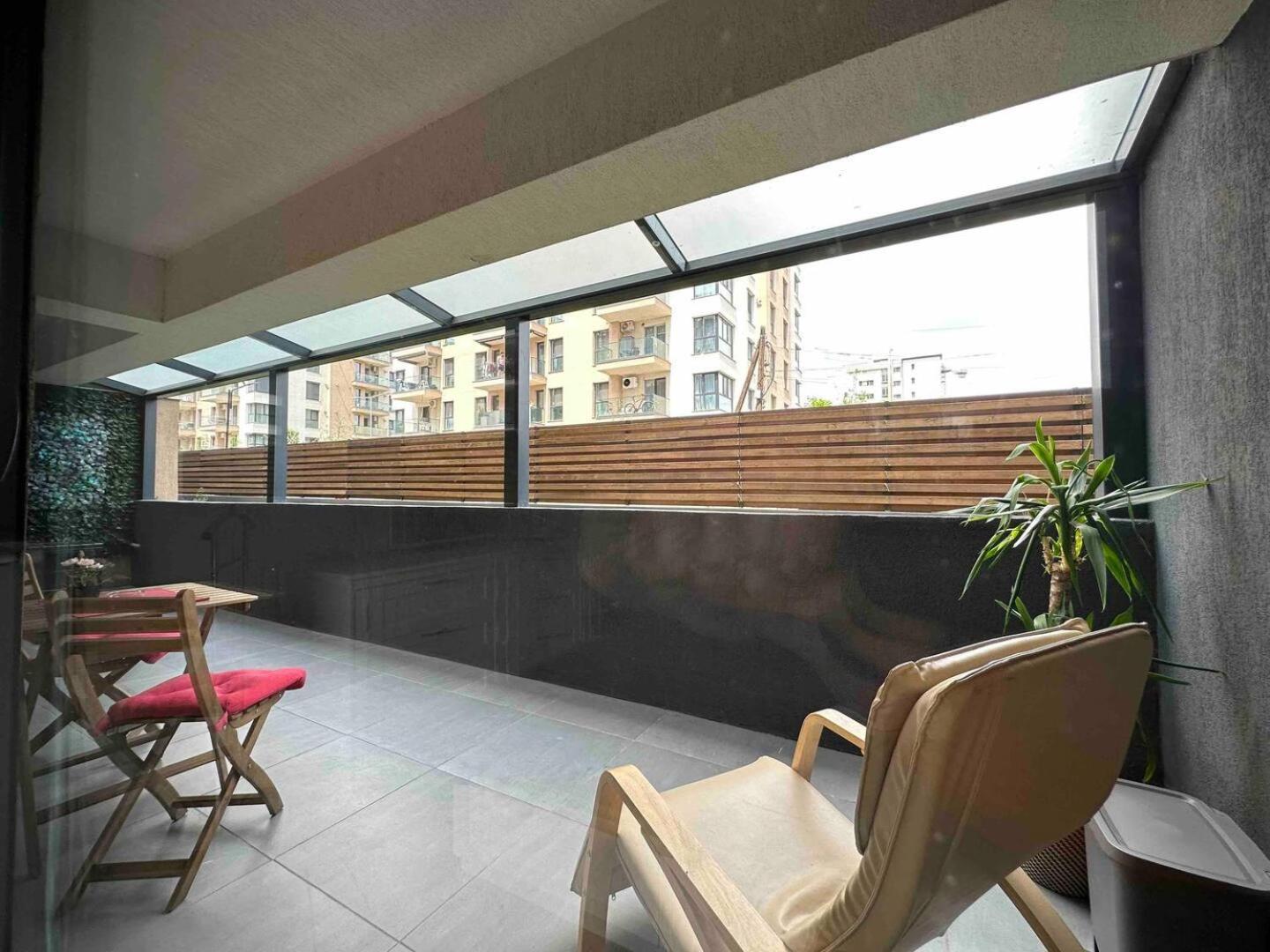 Lazo Two Room- Luxury Apartment Bukarest Kültér fotó