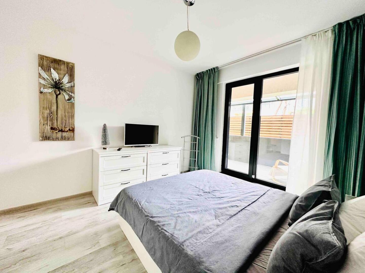 Lazo Two Room- Luxury Apartment Bukarest Kültér fotó